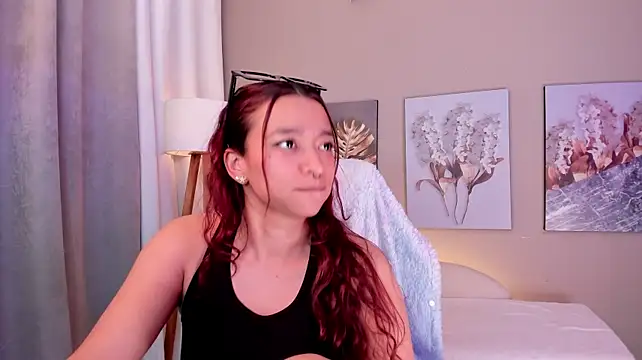 Chat XXX en directo de charlotte_bluee