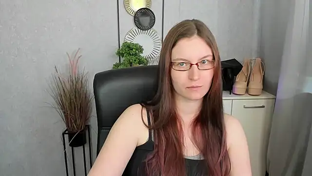 emmaxDelight Adlı Modelin Canlı XXX Sohbeti
