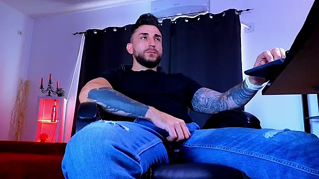 MightyAaron66 Chat XXX live