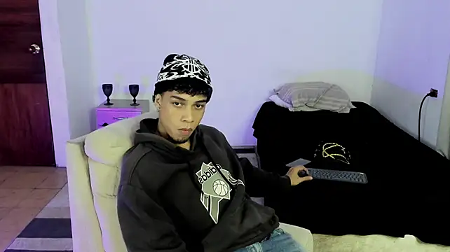 Nathan_velez's Live XXX Chat