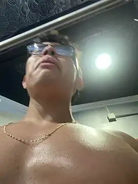 GrayAndrews Live XXX-chat