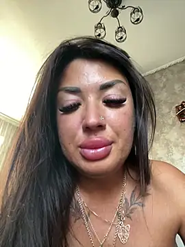 RuslanaXX XXX чат на живо