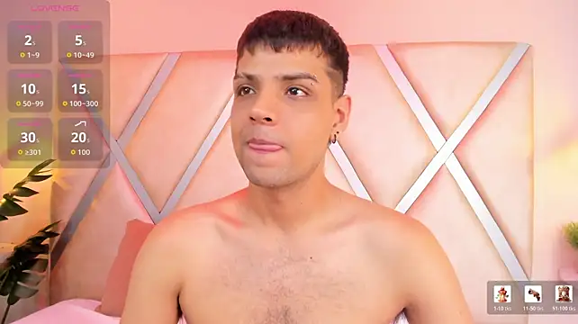 XXX chat uživo modela Clarentz