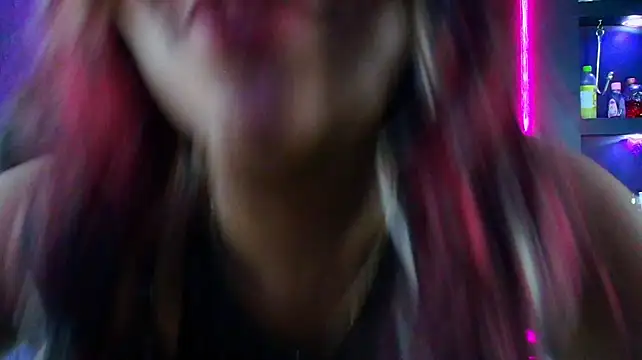 Živý XXX chat MrEbonybdsm