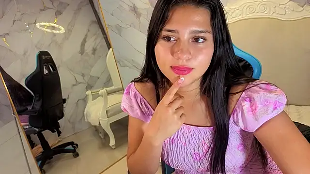 Emilia_love_aのライブXXXチャット