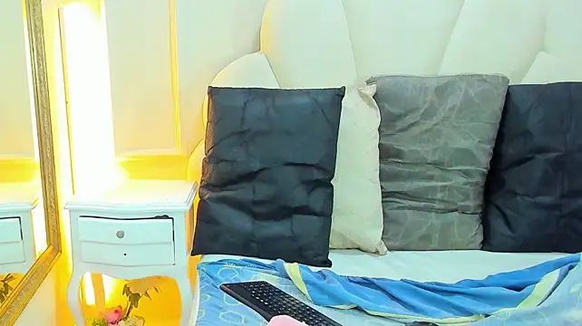 Aprilberri Adlı Modelin Canlı XXX Sohbeti