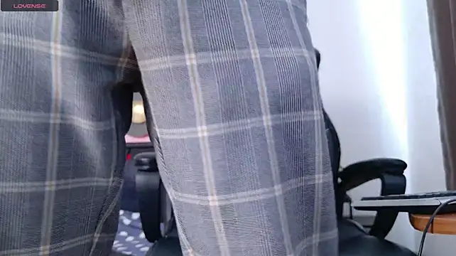 Živý XXX chat ThomasEdisonn