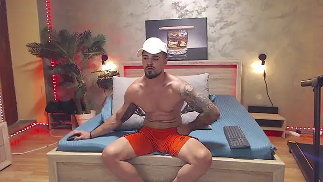 Tiberius_hunk Live XXX-chat