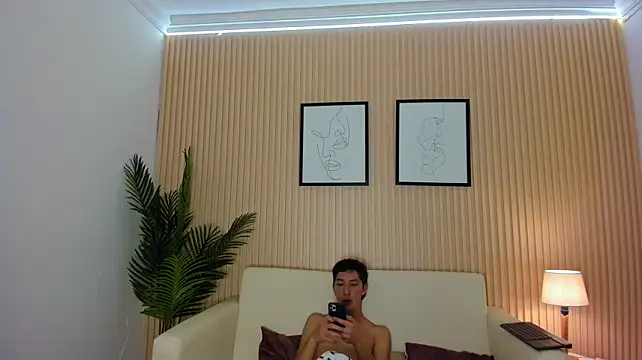noah_kirt_n Live XXX chat