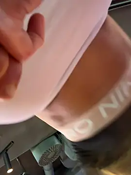 Živý XXX chat F3ckd0lllucy