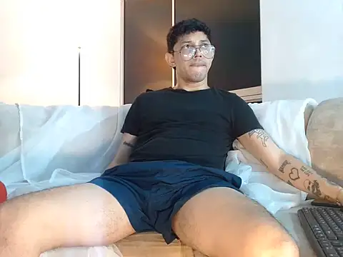 tonysexyboy: απευθείας συνομιλία ΧΧΧ