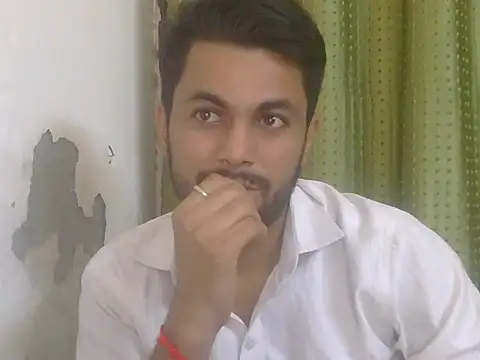 Stubborndesiboy লাইভ XXX চ্যাট