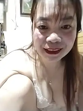 Squirt107 现场XXX聊天