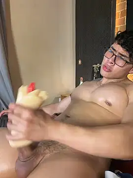 GrayAndrews Live XXX-Chat