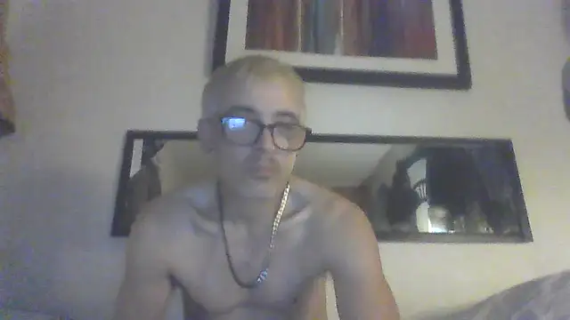 travboyhottie webcam show