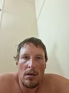 bushhogger8371 Chat XXX in diretta