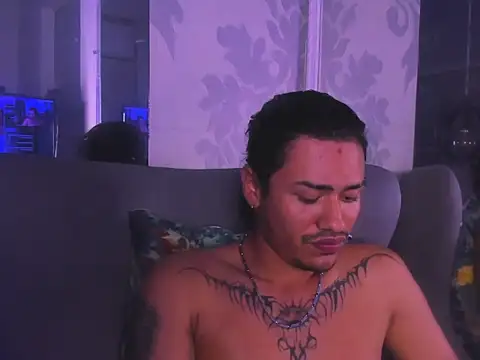 AlexDominus 라이브 XXX 채팅