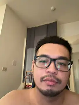 Chatroom XXX en direct de James1992_Ovo