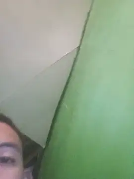 Its_urasian_boi's Webcam Show