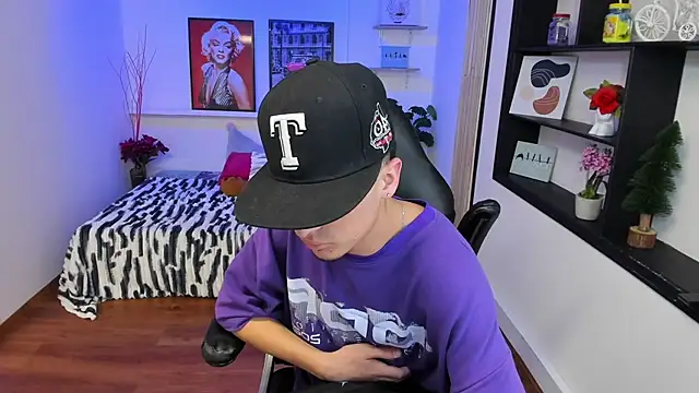 צ'אט XXX בשידור חי של Benji23_