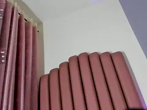 Cintia_Rouss1n Webbikameraesitys