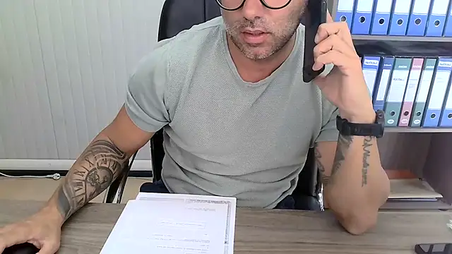 Evasionee's Live XXX Chat