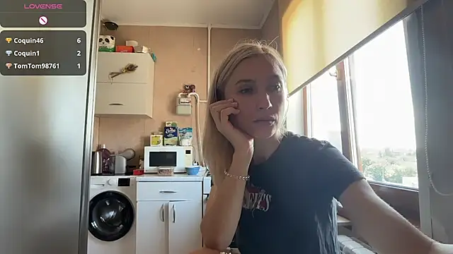 AngelJeni Adlı Modelin Canlı XXX Sohbeti
