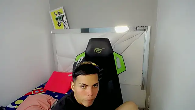 XXX chat uživo modela RyanFlirty
