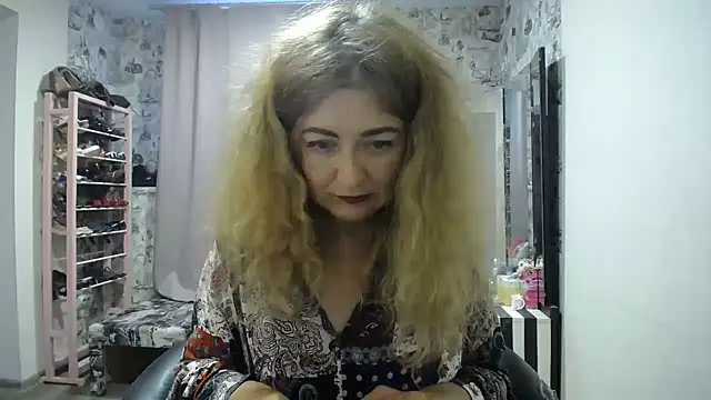 Helen1974's Live XXX Chat