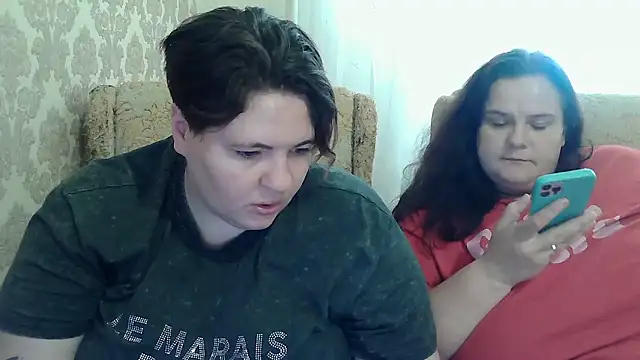 EmmaXKristall Live XXX-Chat
