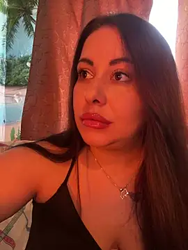 DaisyStreet live XXX chat