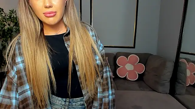 BarbieDoll13 Chat XXX live