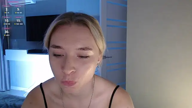 Emily_Hartt Live XXX-Chat