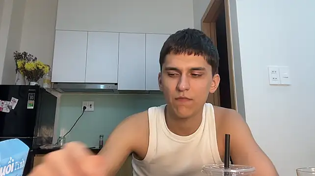 Chat +18 de Adrian_Coles ao vivo