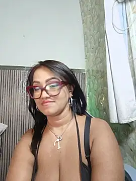 Yameil's Live XXX Chat