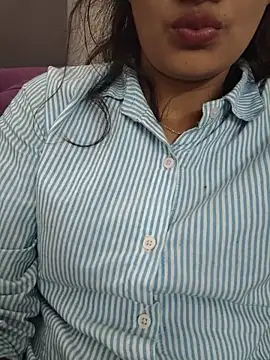 Ritika_jha01 Adlı Modelin Canlı XXX Sohbeti
