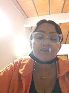 دردشة Vickyfox_ الجنسية المباشرة
