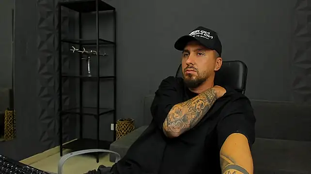 LoganStroud Chat XXX live