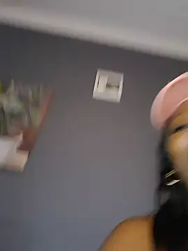 SWEETDOLLY29XX's Live XXX Chat