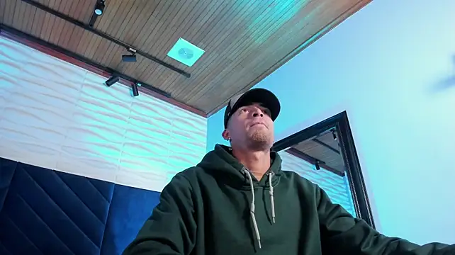 DrakeNeumannn Live XXX chat