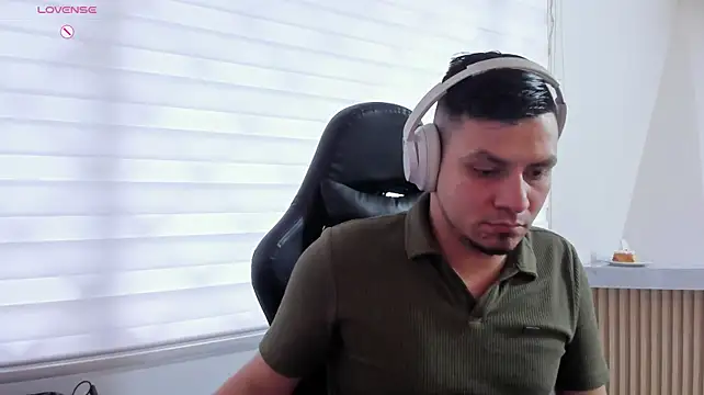 XXX chat uživo modela Rick_Adams