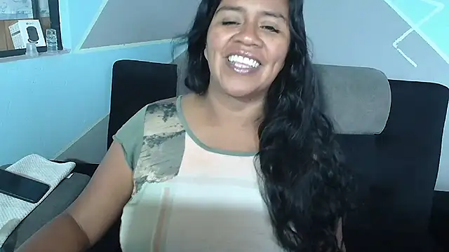 Chat +18 de saggil23 ao vivo
