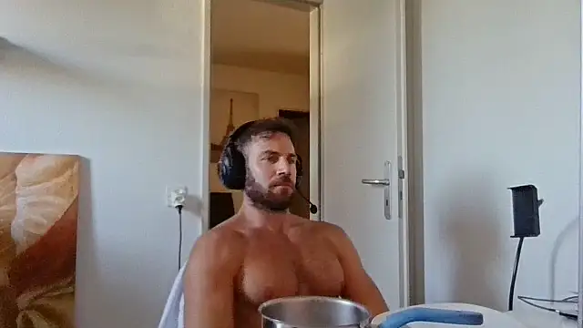 Chat XXX en directo de alpha-hunk