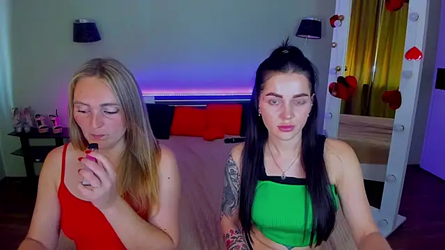XXX chat uživo modela MagicEyess