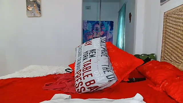 Thicknessddx XXX чат на живо