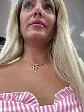 adya-aly Live XXX Chat