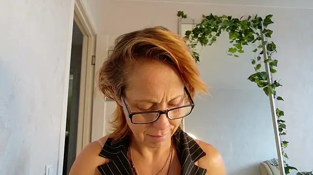 LioraWeiss Live XXX-Chat