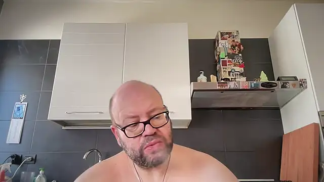 theitalianbear XXX чат на живо