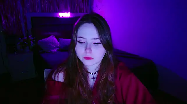 AliceFervent Adlı Modelin Canlı XXX Sohbeti