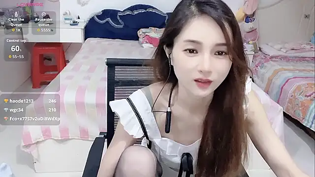 Chat +18 de miaomiao-99 ao vivo